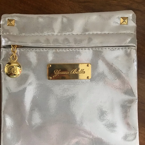 Yuma Bella white pearl-opalescent wristlet - Picture 4 of 8